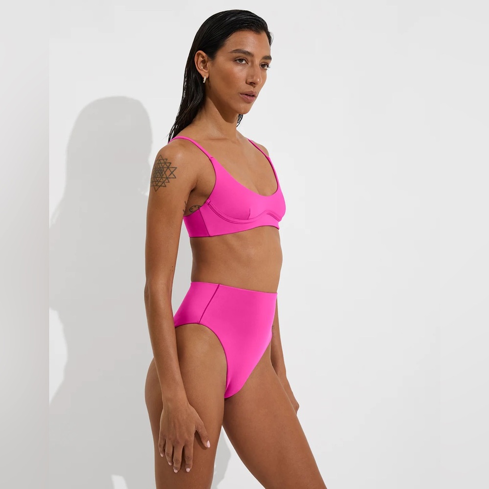 Left on Friday Hi Hi Bottom in Hot Pink - Picture 3 of 12